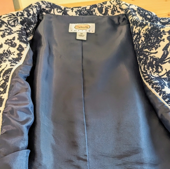 Talbots Petite Size 10 Navy/White Floral Blazer Jacket - Picture 6 of 11